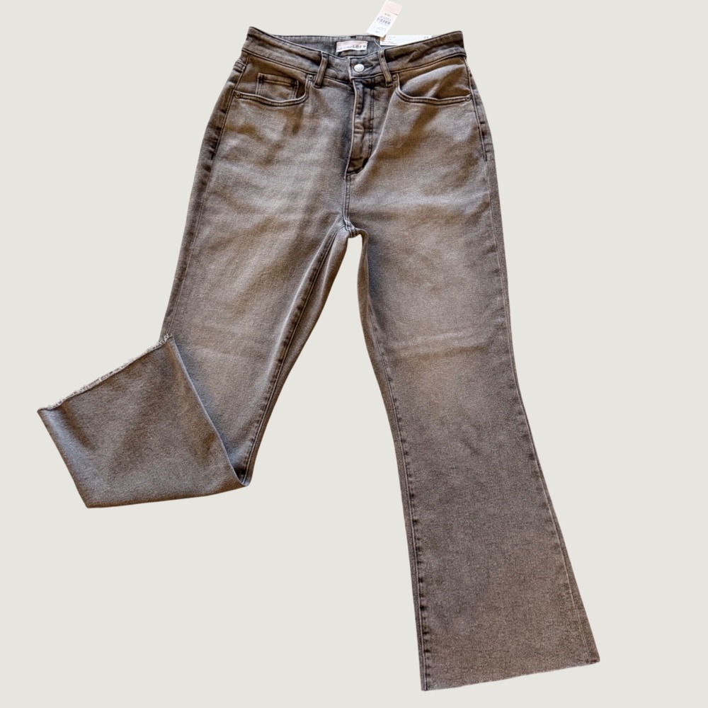 NWT Loft Womens The Kick Crop Jeans Gray High Rise Curvy Fit Raw Hem Size 28/6